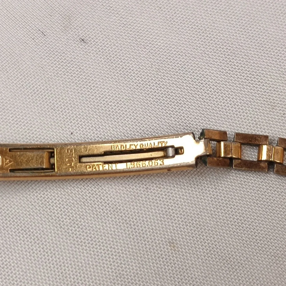 Rare Hadley Ladies Band 1930s Patent 1966063 Deployment Clasp Gold Tone 5.25